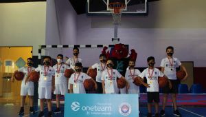 Savaşın çocukları basketbolla güldü