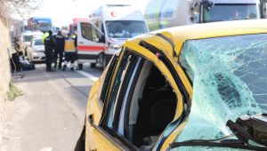 TEM’de 3 araç çarpıştı: 1 yaralı