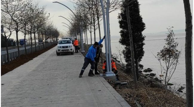 Ulaşlı’da görsel aydınlatma imalatı yapılıyor