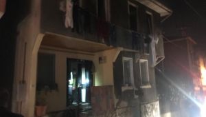Ahşap ev yangında kullanılmaz hale geldi