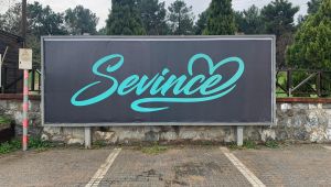 Çayırova’da ‘Sevince’ afişleri merak uyandırdı