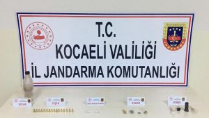 Durdurulan araçta 25 adet tarihi sikke ele geçirildi