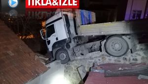 Gebze'de freni boşalan tır eve çarptı