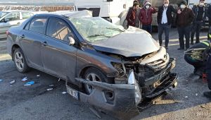 Gebze’de otomobil ile tır çarpıştı: 1 yaralı
