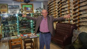 Gebzeli iş adamı ofisini müzeye çevirdi