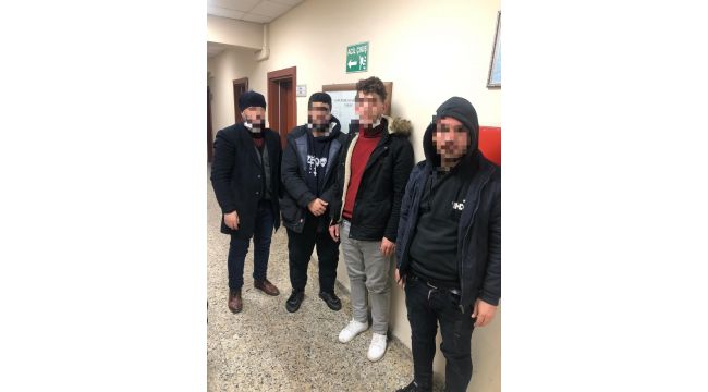 İtalya'ya kaçmak isteyen 4 kişi konteynerde yakalandı