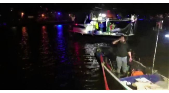 Kaçak avcılar denizde polise yakalandı