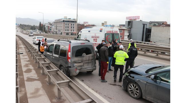 Kocaeli'de 6 araç birbirine girdi