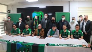 Kocaelispor'dan imza şov
