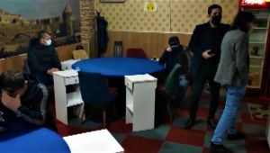 Kumar oynarken yakalandılar, cezadan kaçamadılar