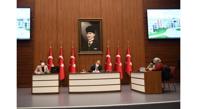 Vali Yavuz vatandaşın derdine derman oluyor
