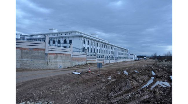 Yeni emniyet binasına otopark ve çevre yolu