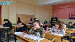 Akif ve Yunus Emre yarışmasına yoğun ilgi var!