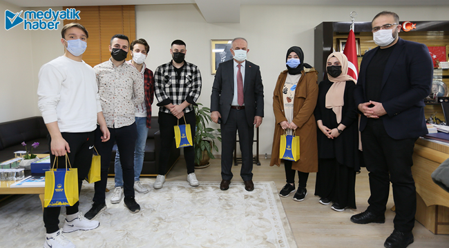Başkan Aygün gençlere önem veriyor!