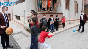 Büyükakın çocuklarla sahaya çıktı!