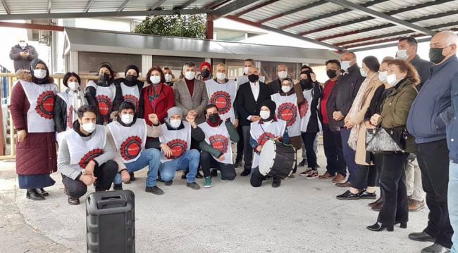 CHP Heyeti’nden Migros işçilerine moral!