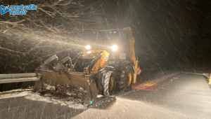 Gece gündüz karla mücadele