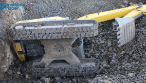 İş makinesi devrildi: 1 yaralı