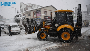 Kartepe'de karla mücadele sürüyor