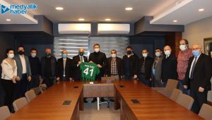 Kocaelispor yönetiminden CHP’ye ziyaret