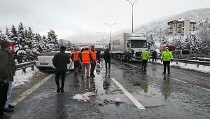 TEM Otoyolu’nda 8 araç birbirine girdi