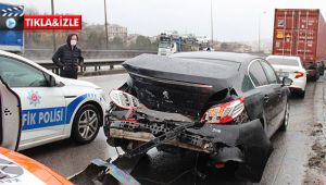 4 kişinin yaralandığı zincirleme trafik kazası, TEM’i trafiğe kapattı