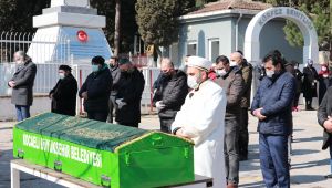 Baba oğul 1 gün arayla korona virüse yenildi