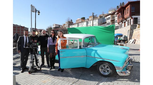 Başkan Hürriyet, yönetmen koltuğuna oturdu