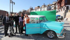 Başkan Hürriyet, yönetmen koltuğuna oturdu