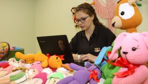 Ev hanımları için çevrimiçi el sanatları kursları