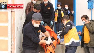 Evde düşüp felç geçiren yaşlı şahsı kiracısının dikkati kurtardı