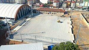 Gebze Futbol Sahası’nın zemini şekillenmeye başladı