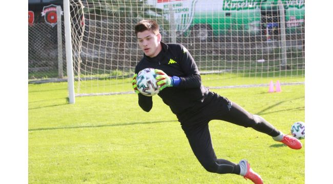 Gölcükspor'a korona virüs şoku