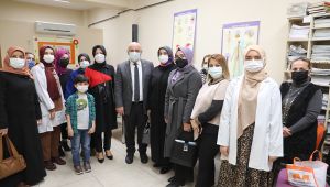 Hem anneler hem çocuklar birlikte öğreniyor