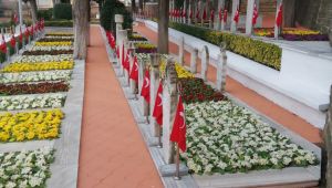 İzmit Namazgah Şehitliği 18 Mart’a hazırlandı