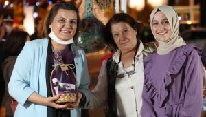 Kadınların el emeği ürünleri vatandaşlarla buluşuyor