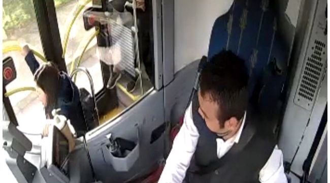 Kahraman Şoför fenalaşan yolcuyu hastaneye yetiştirdi