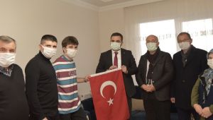 Mayına basarak yaralanan gaziye geçmiş olsun ziyareti