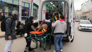 Motosikletin çarptığı kadın yaralandı