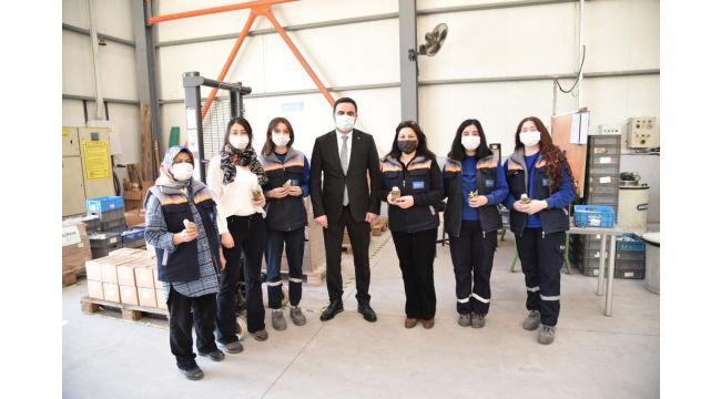 Özlü, ilçedeki emekçi kadınlarla bir araya geldi