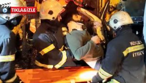 Panelvan araç TEM'de tıra arkadan çarptı: 2 yaralı