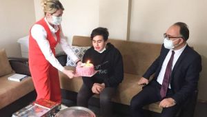 307 çocuğa doğum günü sürprizi!