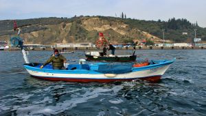 Gebze’den ava çıkan 6 tekne kesilen ceza ile kıyıya döndü