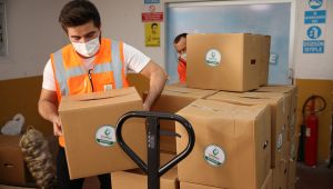 İhtiyaç sahiplerine sıcak yemek ve gıda yardımı