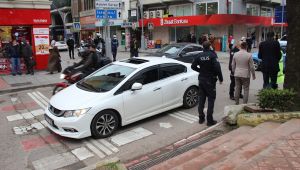 Karşıdan karşıya geçmek isterken hastanelik oldu