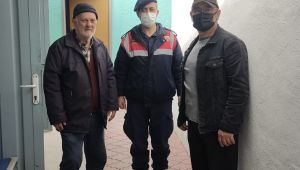 Kaybolan alzheimer hastası vatandaşı jandarma ekipleri buldu