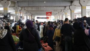 Kısıtlama öncesinde pazar alanları tıka basa doldu