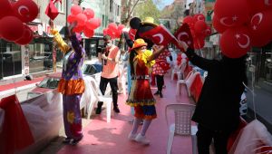 Kocaeli Şehir Tiyatroları çocuklara bayram havası yaşattı