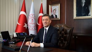 Milli Eğitim Bakanı Ziya Selçuk müjdeyi verdi!