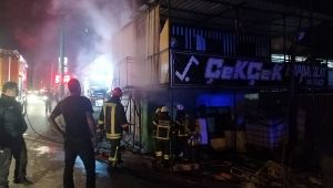 Soba, geri dönüşüm deposunu küle çeviriyordu